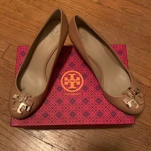 Tory Burch Lowell Wedges in Natural